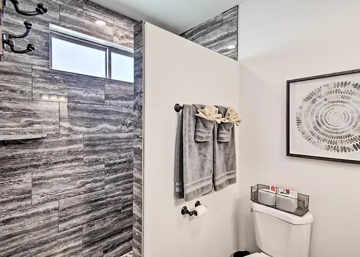 Luxe W/ Ohv Access, 5 Mi To Mohave! Ferienhaus