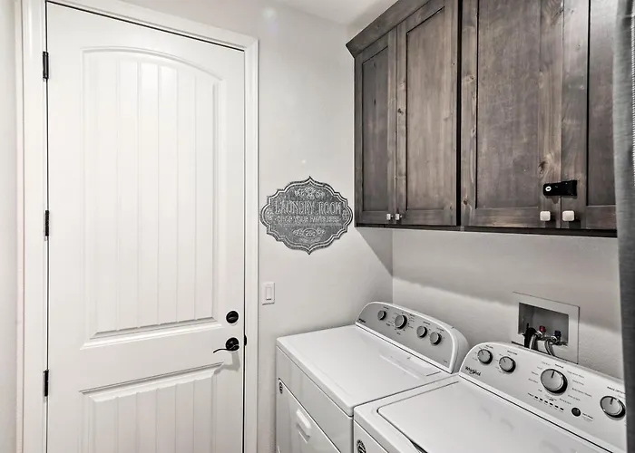 Luxe W/ Ohv Access, 5 Mi To Mohave! Bullhead City