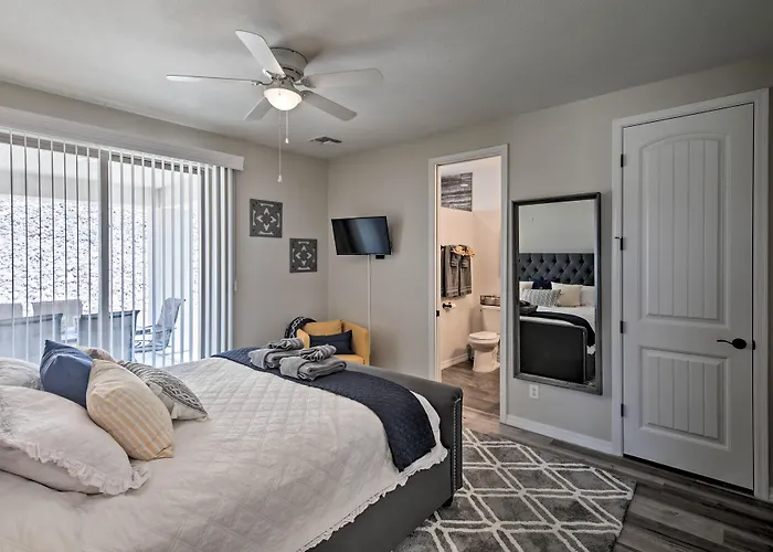 Holiday home Luxe W/ Ohv Access, 5 Mi To Mohave!