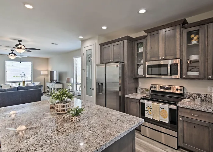 Luxe W/ Ohv Access, 5 Mi To Mohave! Holiday home Bullhead City